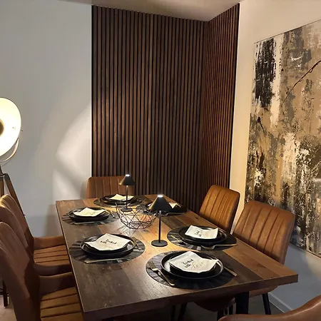 Neu Grosse Und Gemuetliche In I Kamin I Ruhige Sonnenterrasse I Parkplatz Kostenfrei Appartement *