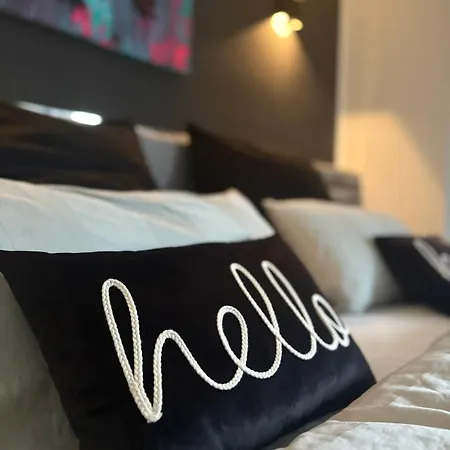 Neu Grosse Und Gemuetliche In I Kamin I Ruhige Sonnenterrasse I Parkplatz Kostenfrei Апартаменты