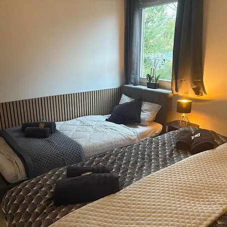 Neu Grosse Und Gemuetliche In I Kamin I Ruhige Sonnenterrasse I Parkplatz Kostenfrei Appartement