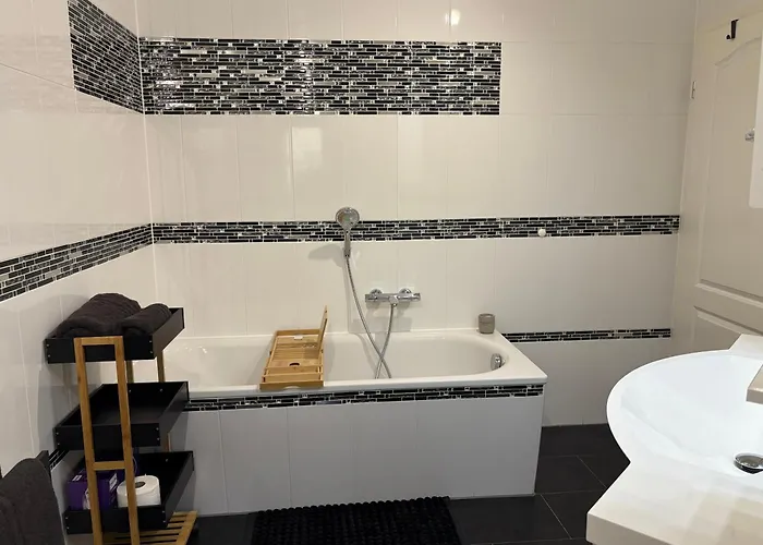 Apartman Neu Grosse Und Gemuetliche In I Kamin I Ruhige Sonnenterrasse I Parkplatz Kostenfrei *